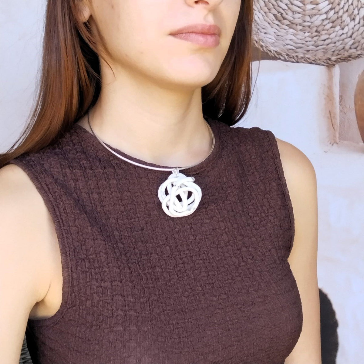 Collana Gomitolo in Porcellana e Argento Sterling – Collezione Aria