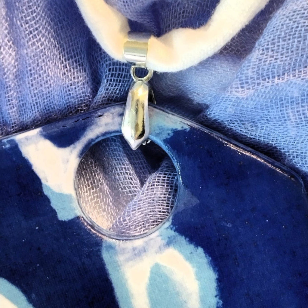 Collana con ciondolo ottagonale in porcellana nerikomi –dettaglio contromaglia – Maviart