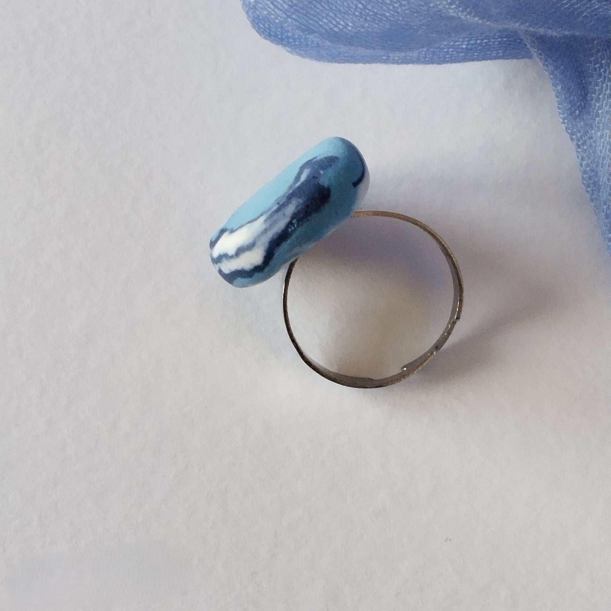 Anello in porcellana nerikomi su base acciaio 304 regolabile – vista laterale – Maviart