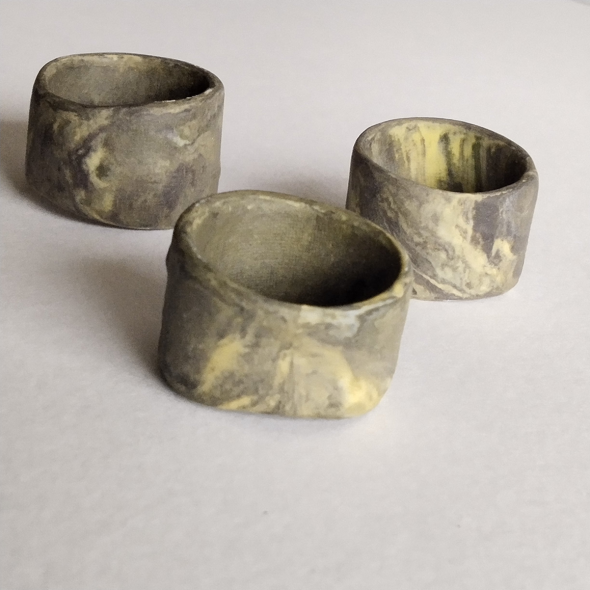 Anello a fascia in porcellana nerikomi colori della terra, varianti 4, 5, 6 – Maviart